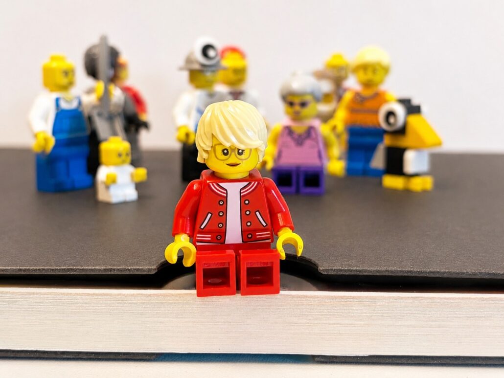 Lego-Figuren als Symbol für Personas und unterschiedliche Zielgruppen