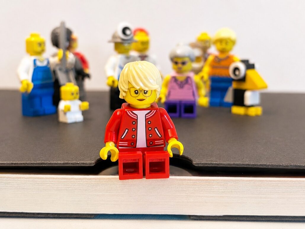 Lego-Figuren als Symbol für Personas und unterschiedliche Zielgruppen